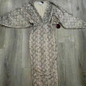 Gorgeous new sequins dress